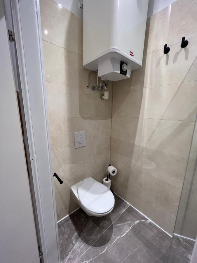 Apartment Near Metro & Netflix Vienne Extérieur photo
