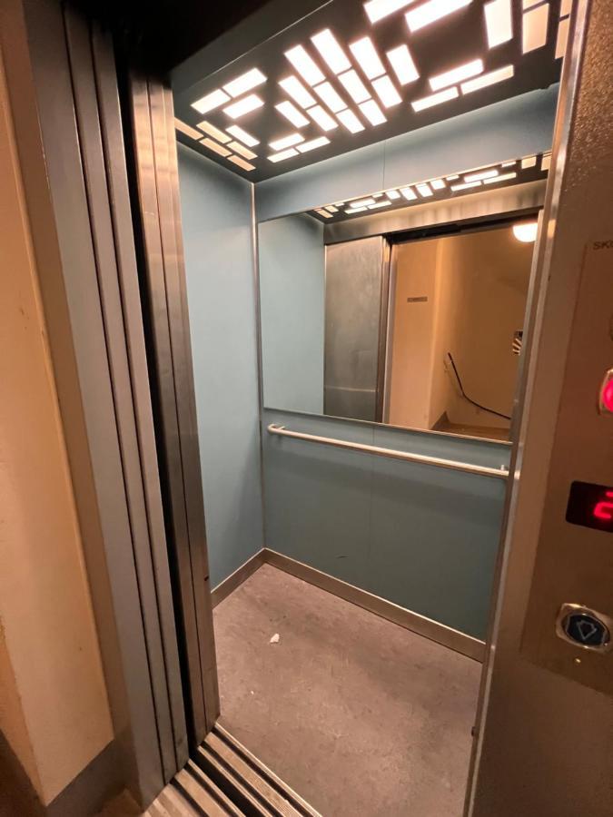 Apartment Near Metro & Netflix Vienne Extérieur photo