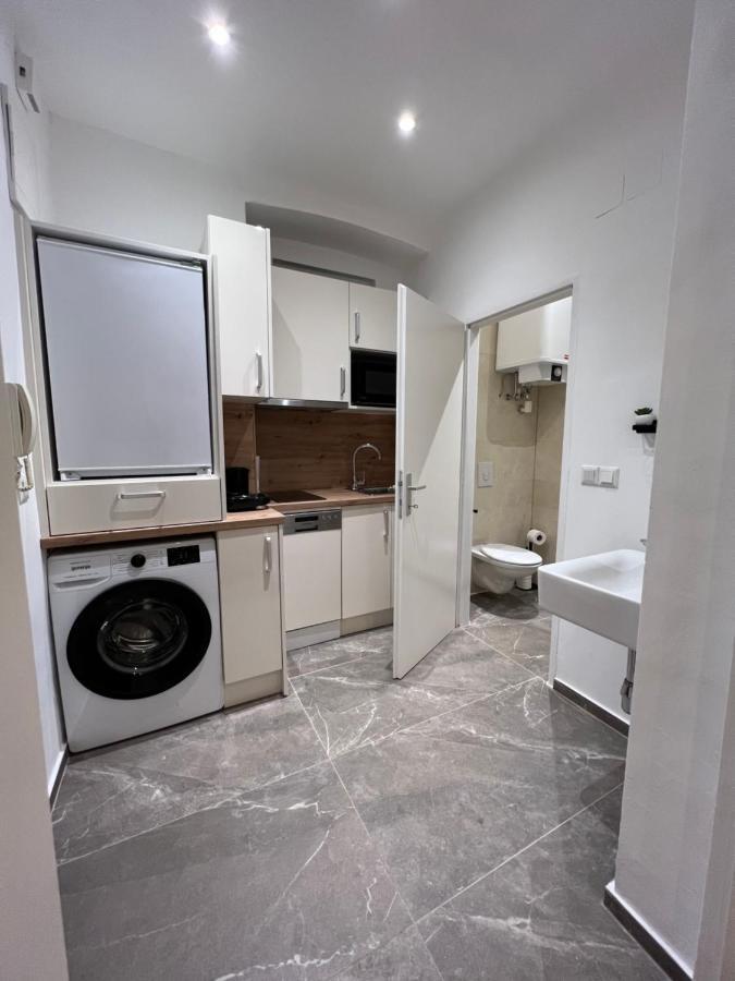 Apartment Near Metro & Netflix Vienne Extérieur photo